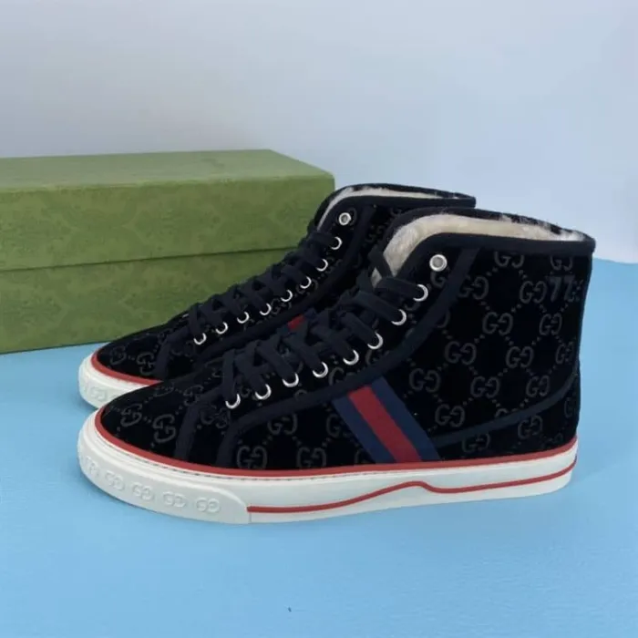 Men s Gucci Tennis 1977 sneaker    GC084