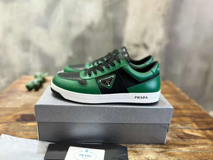 PR@DA@ DOWNTOWN LEATHER SNEAKERS GREEN   PRD092