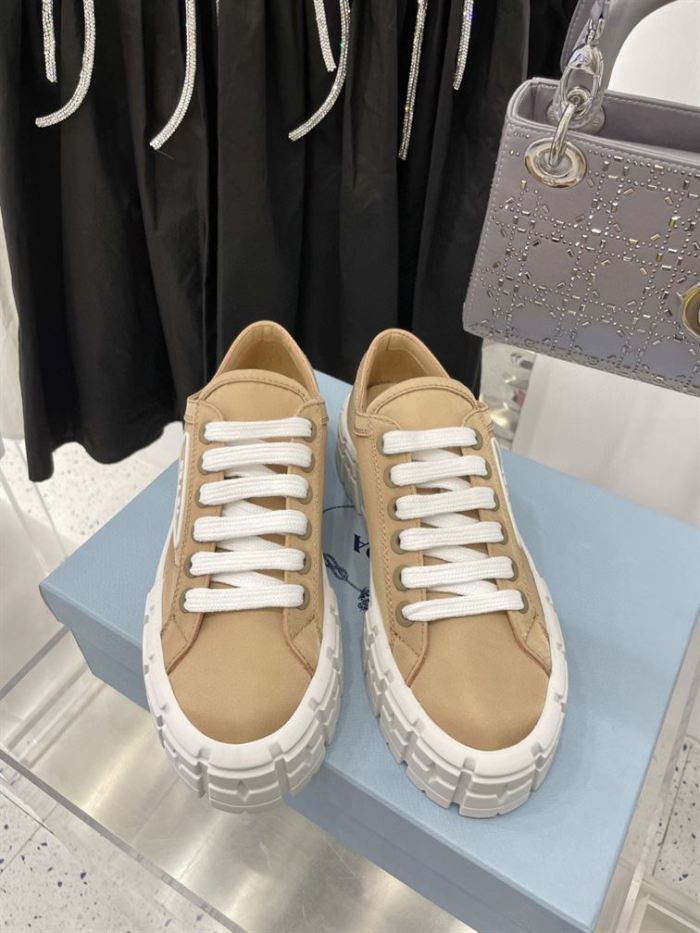 PR@DA@ DOUBLE WHEEL RE-NYLON GABARDINE SNEAKERS BEIGE   PRD087