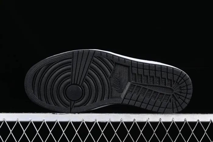 Air Jord@n 1 Low OG Shadow