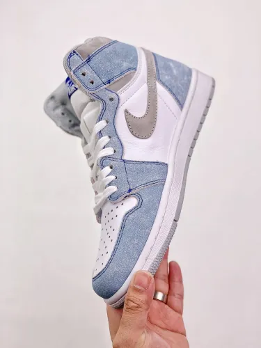 Air Jord@n 1 Retro High OG Hyper Royal
