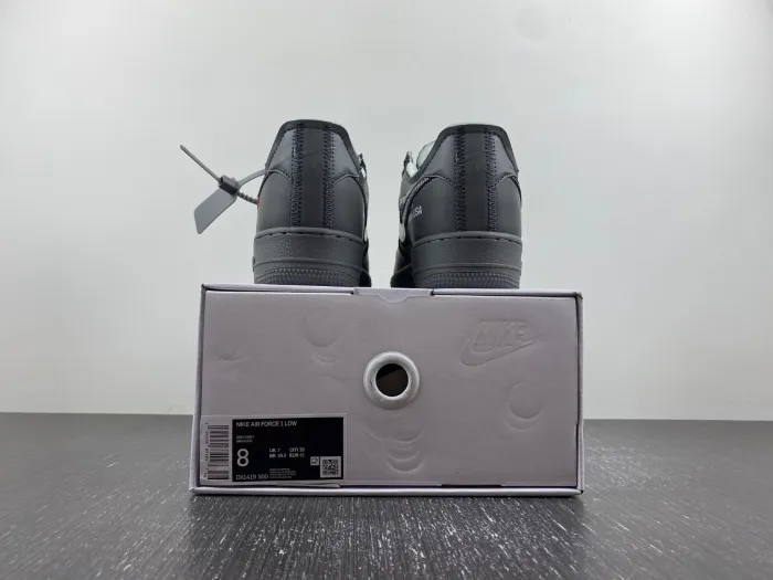N*ke
 x Off-White @ir Force
 1 Ghost Grey