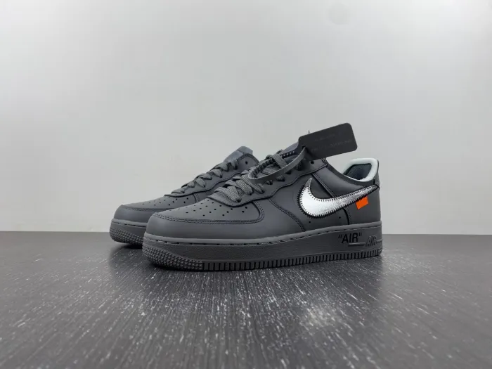 N*ke
 x Off-White @ir Force
 1 Ghost Grey