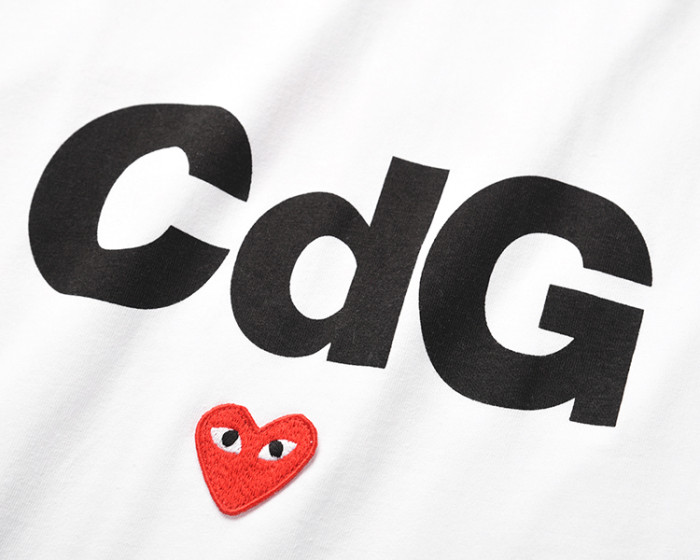 Cdg Play Red heart uppercase short sleeve T-shirt