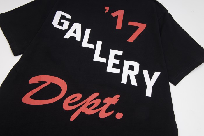 GaIIery dept Retro hanging boxing gloves washed printed tee