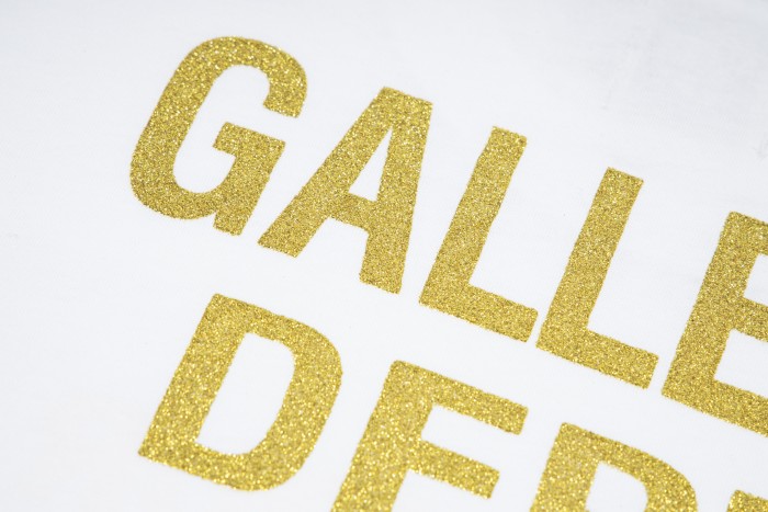 GaIIery dept Retro embossed logo washed printed tee