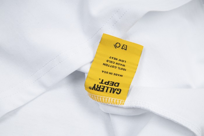 GaIIery dept Retro American letter logo washed printed tee