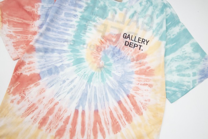 GaIIery dept Retro rainbow spiral tie-dye Washed Print tee