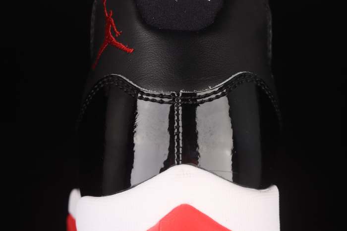 Jord@n 11 Retro Playoffs Bred Extended Size