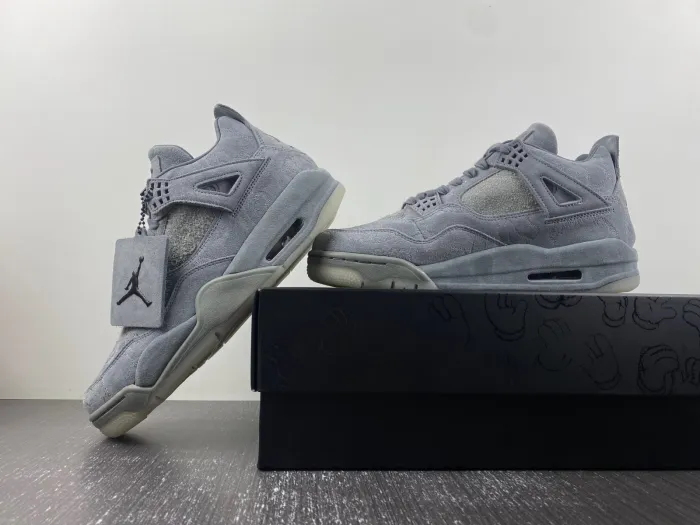 Air Jord@n 4 Retro Kaws
