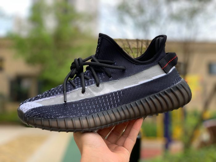 YEEZY 350 v2
