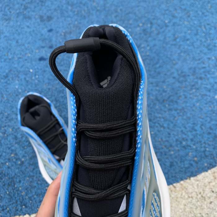 @didas Yeezy 700 V3 Arzareth