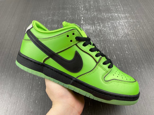 The Powerpuff Girls x N*ke SB Dunk Low ��Buttercup