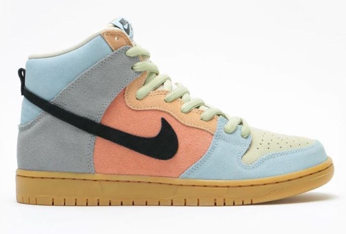 N*ke SB Dunk High Spectrum