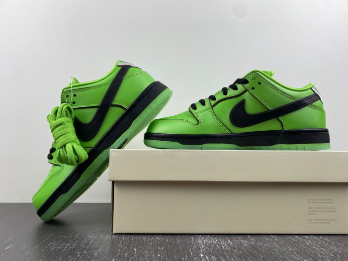 The Powerpuff Girls x N*ke SB Dunk Low ��Buttercup