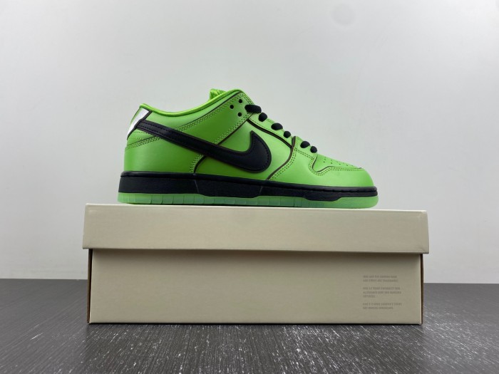 The Powerpuff Girls x N*ke SB Dunk Low ��Buttercup