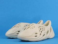 @didas Yeezy Fo@m RNNR Sand