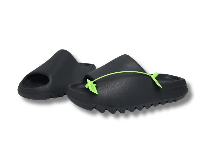 @didas Yeezy Sl*de Onyx