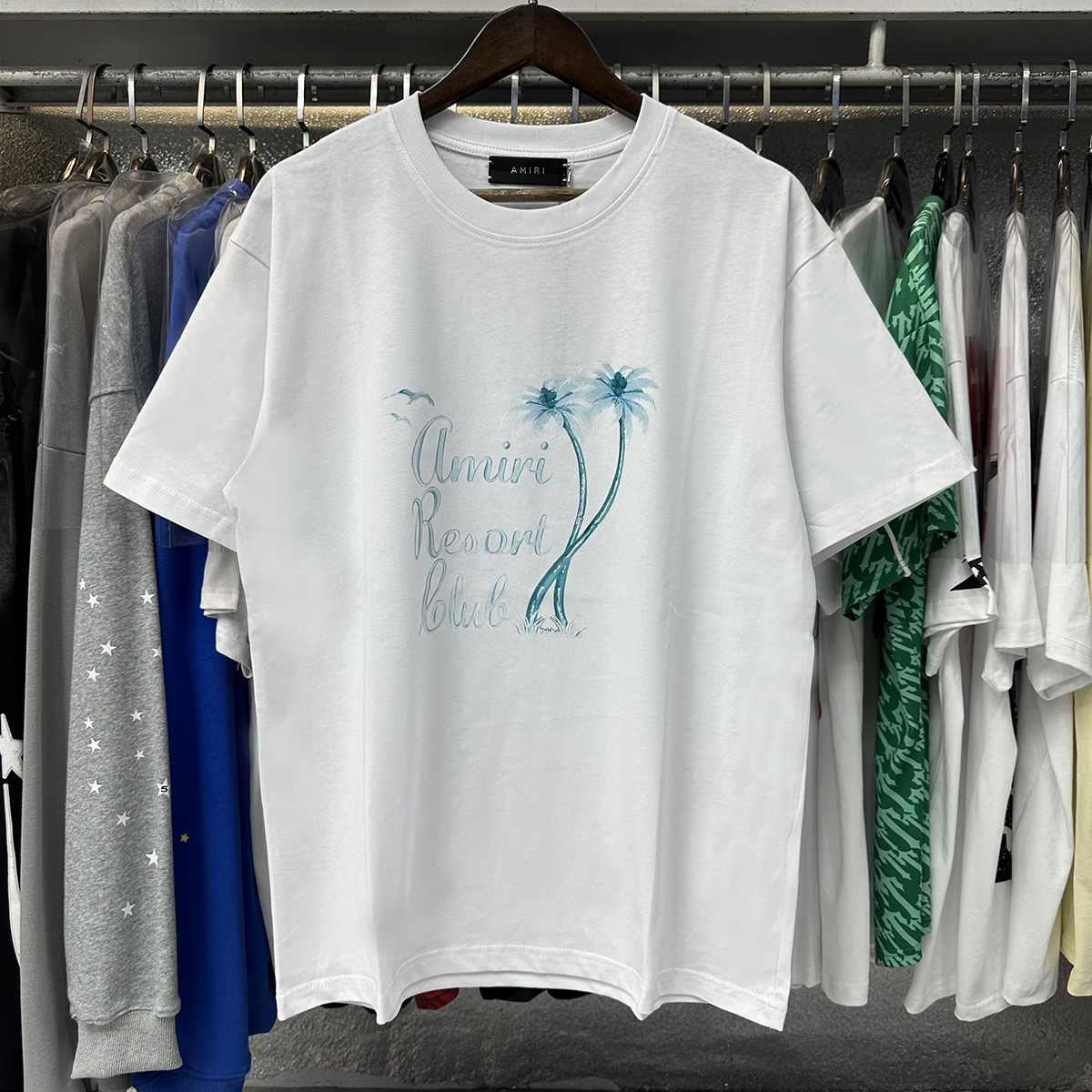 Amiri Handwritten Letter Coconut Tree Print Tee detail photo 17