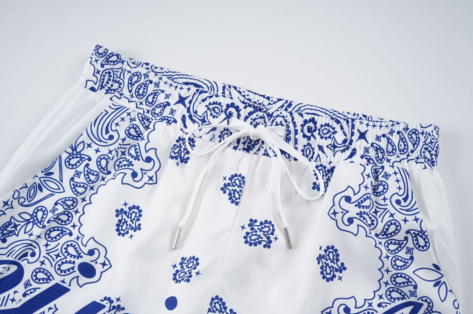 Amiri Printed Shorts detail photo 9