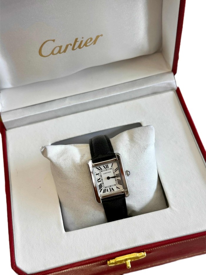 Santos Rectangular White Dial Quartz Movement Watch【Dial size：24x30mm】