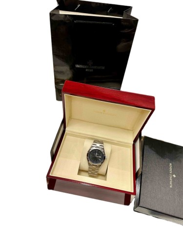 Overseas Black Dial Quartz Movement Watch【Dial diameter：40mm】