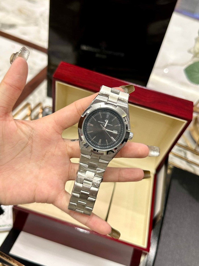 Overseas Black Dial Quartz Movement Watch【Dial diameter：40mm】