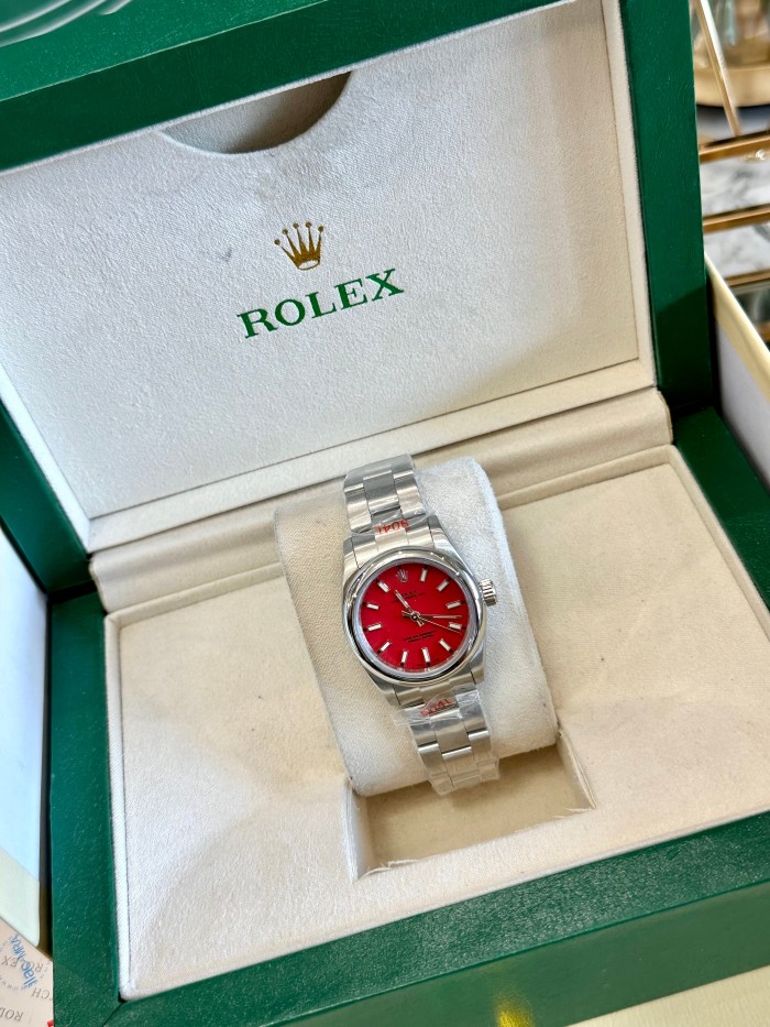 Oyster Perpetual Red Dial Quartz Movement Watch【Dial diameter：30mm】