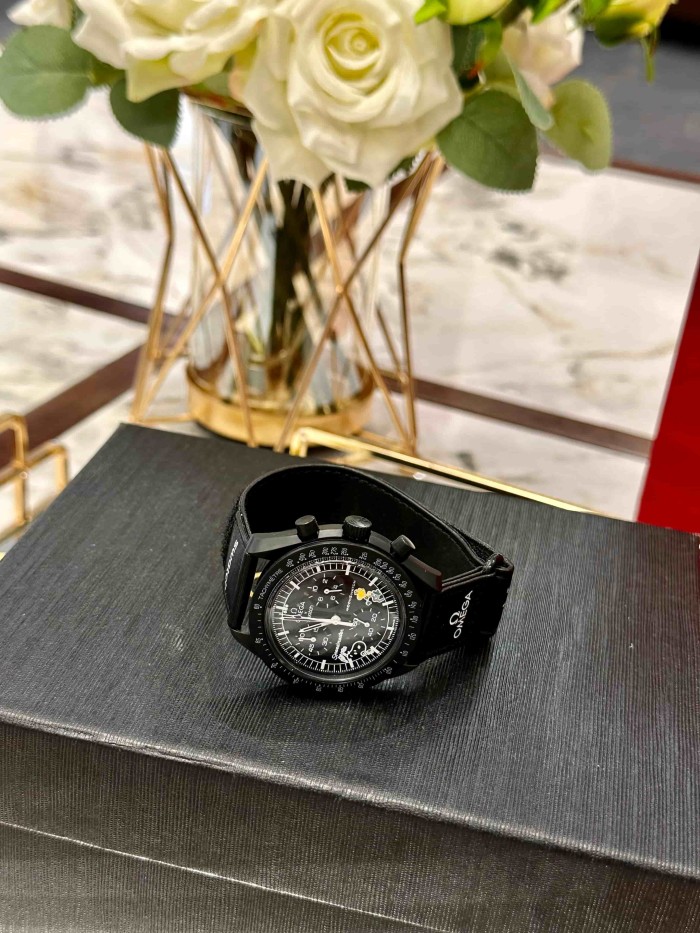 Seamaster Aqua Terra Snoopy Black Dial Quartz Movement Watch【Dial diameter：40mm】