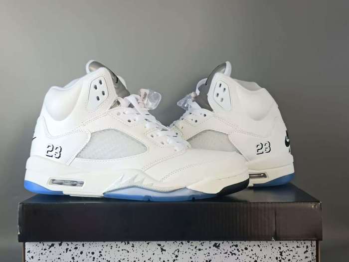 Air Jord@n 5 Retro 'Metallic White'