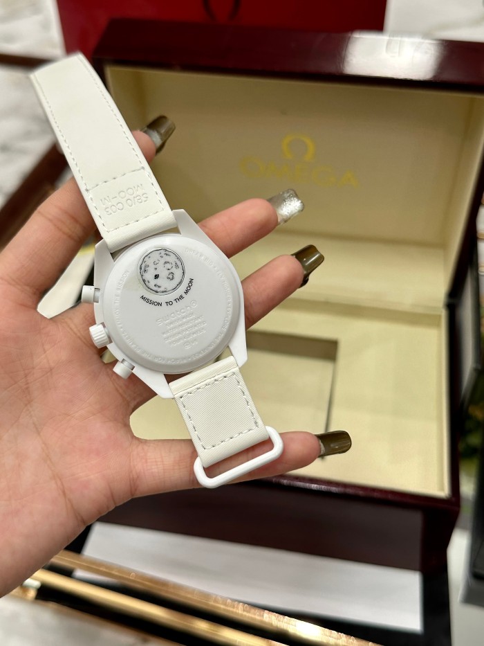 Seamaster Aqua Terra Snoopy White Dial Quartz Movement Watch【Dial diameter：40mm】