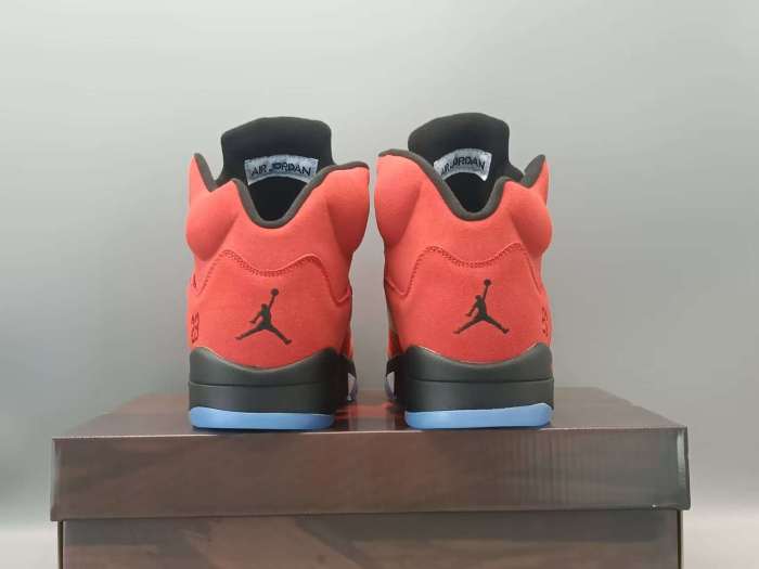 Air Jord@n 5 Retro 'Toro Bravo'