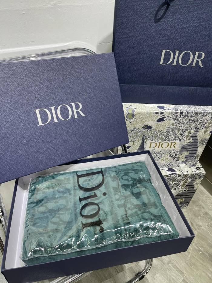 Solid Color Letter 3D Jacquard Bath Towel Set 3 colors