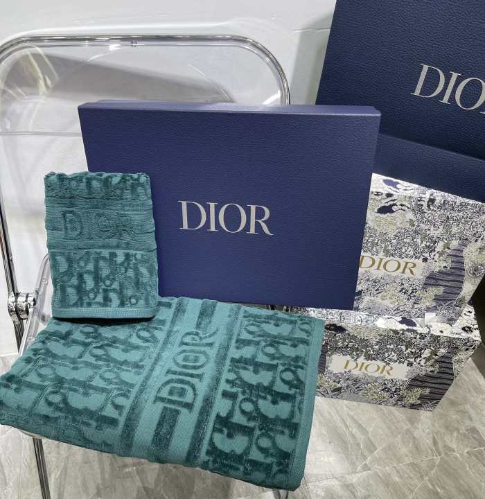 Solid Color Letter 3D Jacquard Bath Towel Set 3 colors