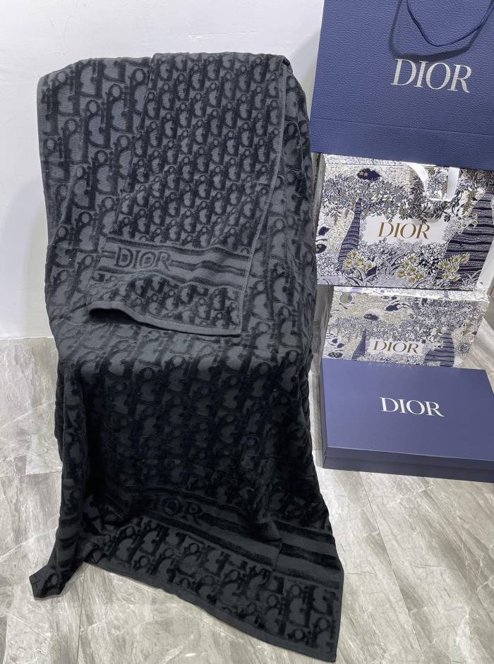 Solid Color Letter 3D Jacquard Bath Towel Set 3 colors