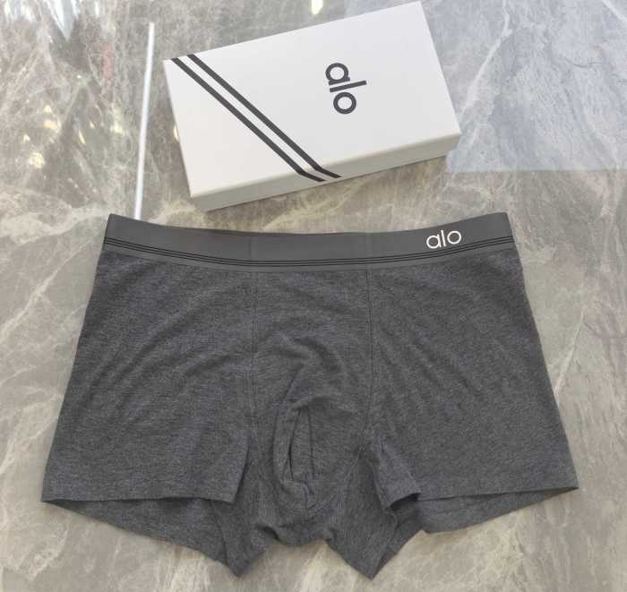 Small Emblem Solid Color Men's Underwear 3 pieces per box