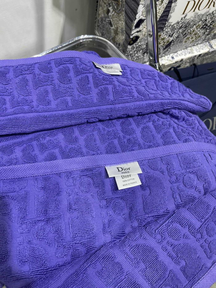Solid Color Letter 3D Jacquard Bath Towel Set 3 colors