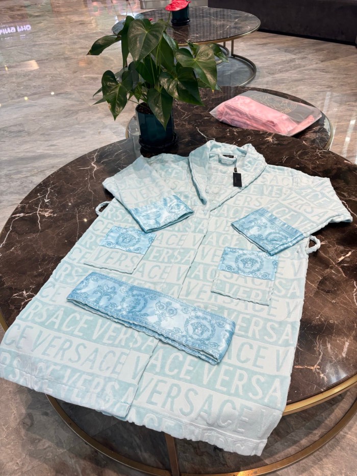 Medusa Barocco Print Sleeve Cotton Bathrobe 2 colors