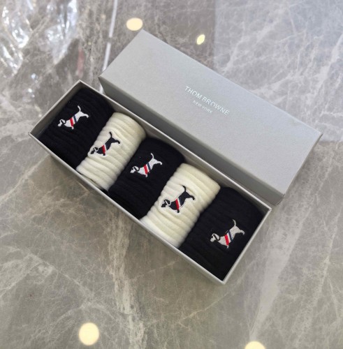 Autumn and Winter Dachshund Logo Vertical Stripe Socks 5 Pairs per Box