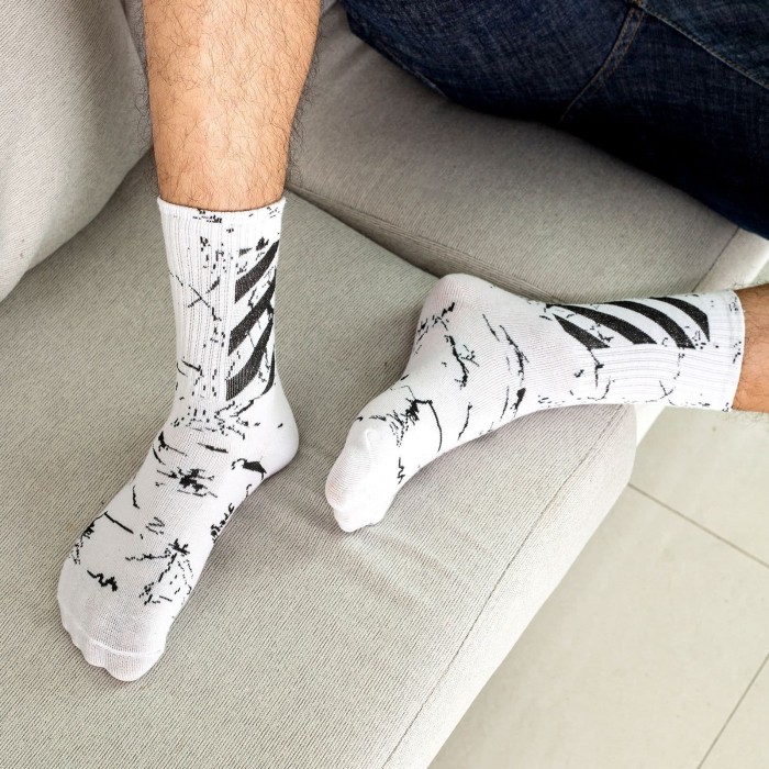 Fashionable sports mid-calf men's socks 25 colors