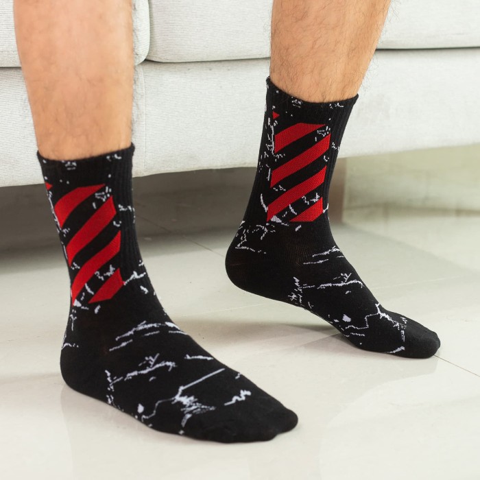 Fashionable sports mid-calf men's socks 25 colors