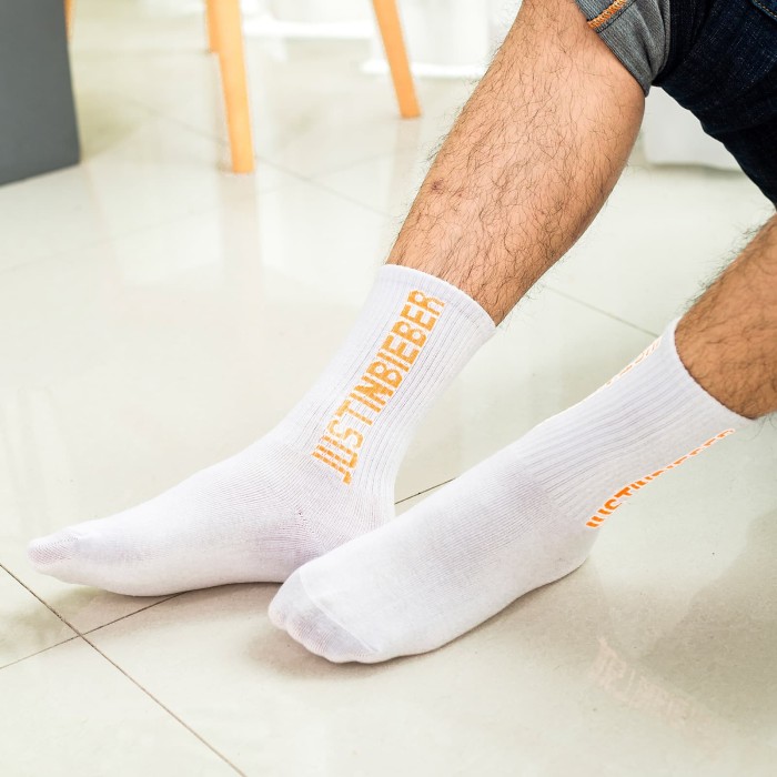 Fashionable sports mid-calf men's socks 25 colors