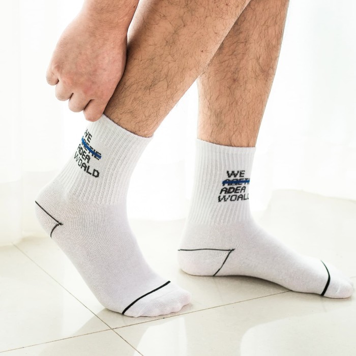 Fashionable sports mid-calf men's socks 25 colors