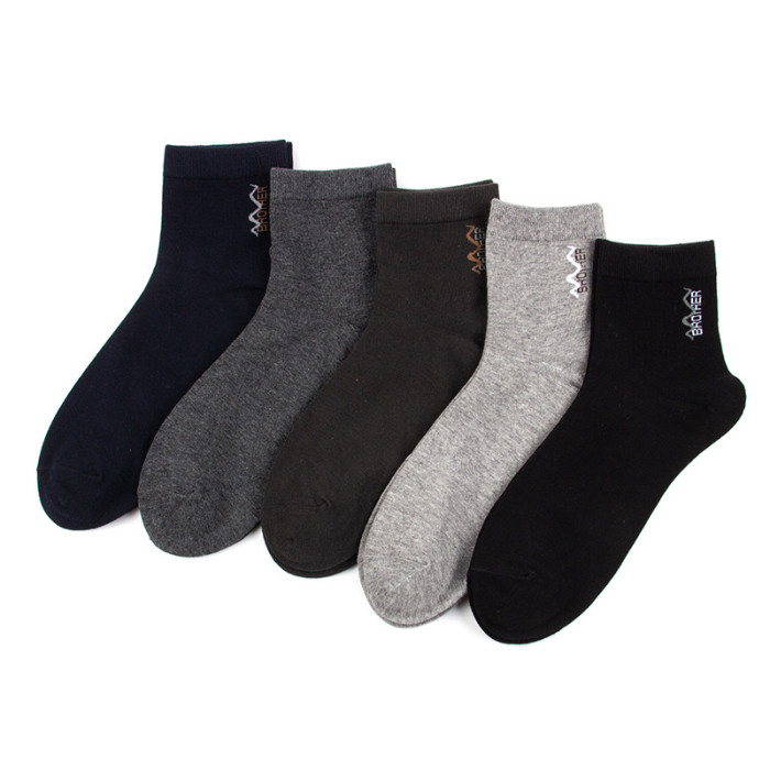 Mid-calf breathable solid color men's socks 6 groups