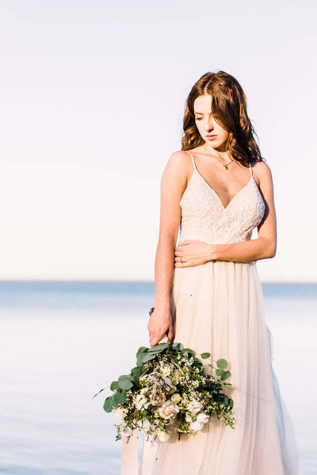 LUCY Tulle A-line Lace Bodice Pearl Belt Size 10