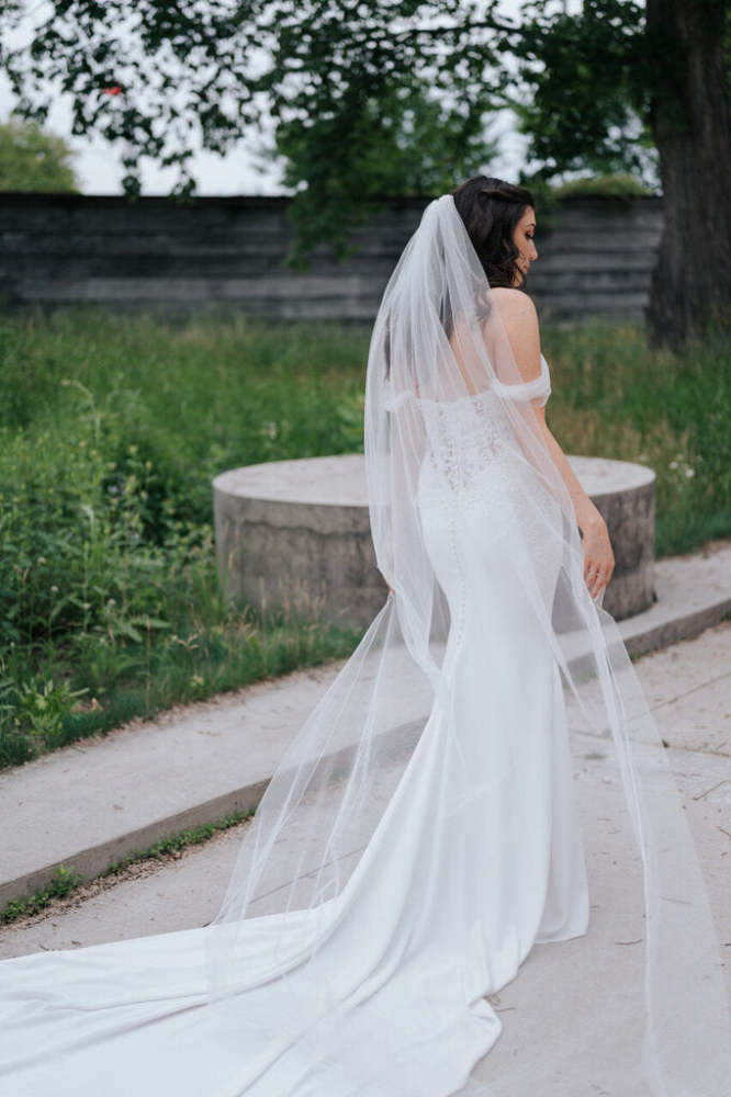 PRONOVIAS Crepe Mermaid Lace & Beaded Bodice Size 6