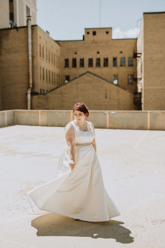 ASHLEY LAUREN Satin A-line Scoop Neck Pleated Skirt Ivory Size 16
