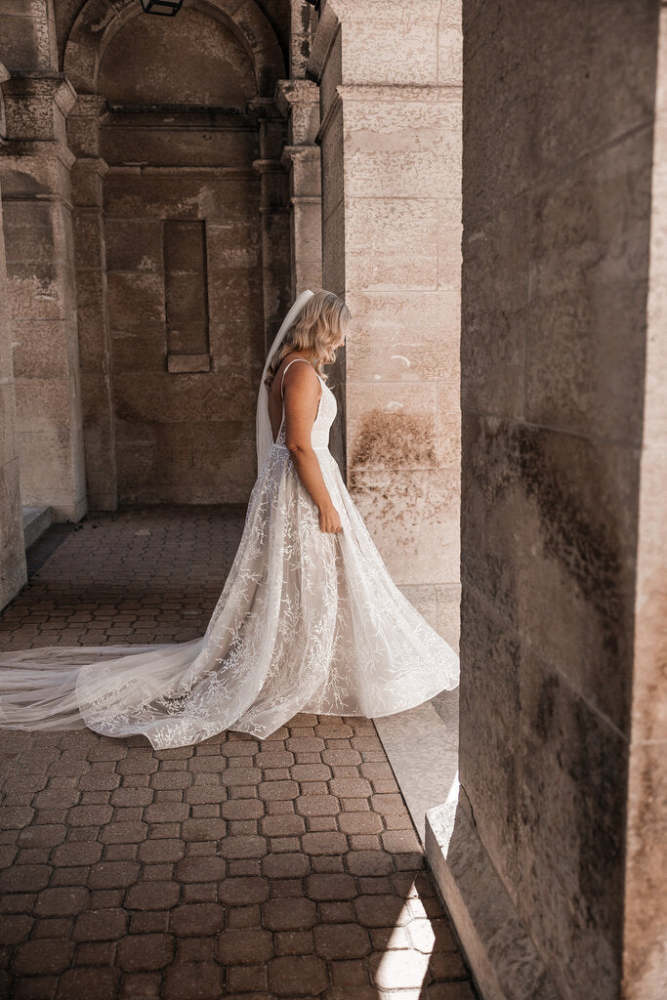 WTOO BY WATTERS Lace A-line Plunging V Open Back Size 6