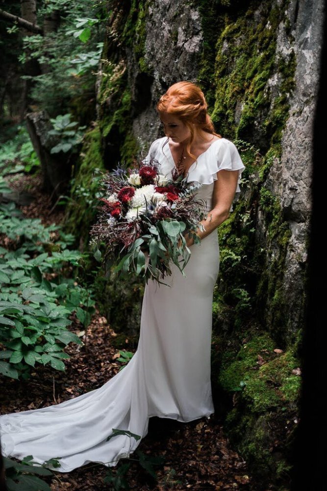 LILLIAN WEST Chiffon Fit + Flare Flutter Sleeves Keyhole Back Size 6