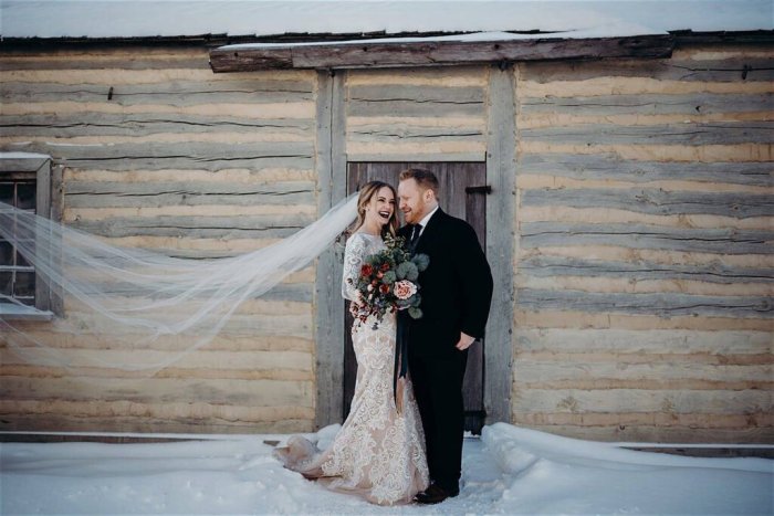 OLEG CASSINI LACE TRUMPET WITH FULL SLEEVES Size 10